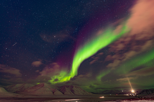 Nordlichter in grün über Norwegen